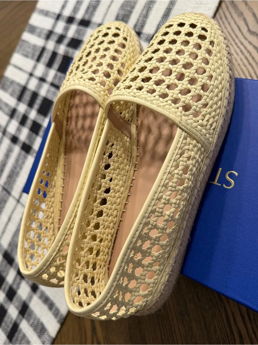 Stuart Weitzman Freya Espadrille - Buttercup size 7